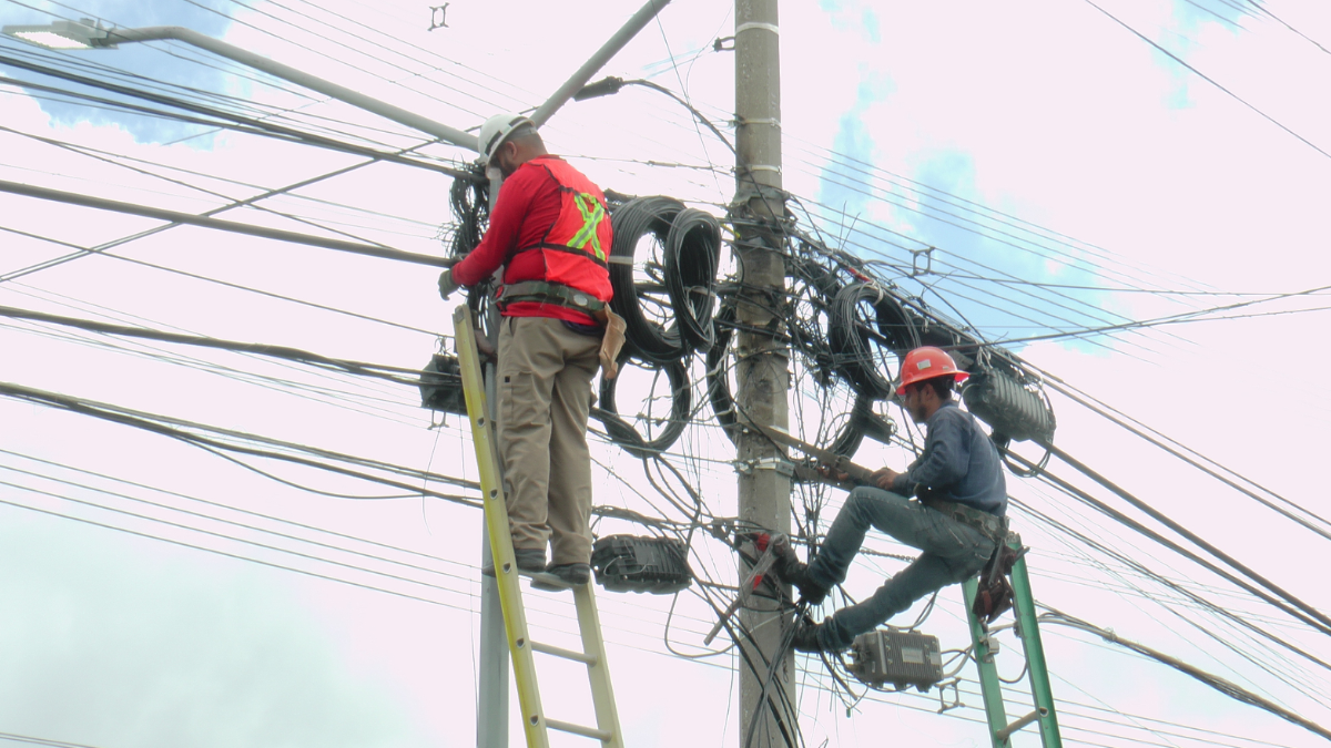 Equip-Adrian-de-la-Garza-hace-llamado-colaboracion