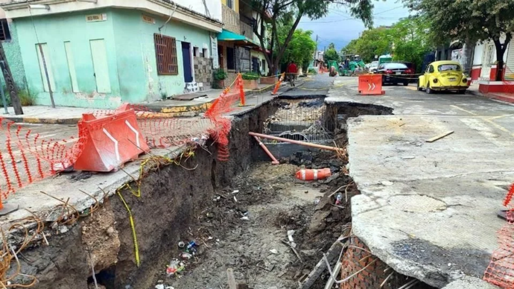 Calle Manuel Belgrano, Col. Francisco Villa, Monterrey.