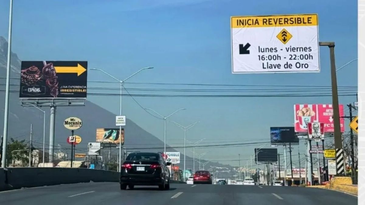 carril-reversible-en-leones-monterrey-movilidad-tráfico