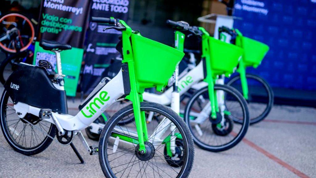 impulsa-monterrey-movilidad-verde-con-unidades-eléctricas-de-Lime-con-scooters-y-bicicletas