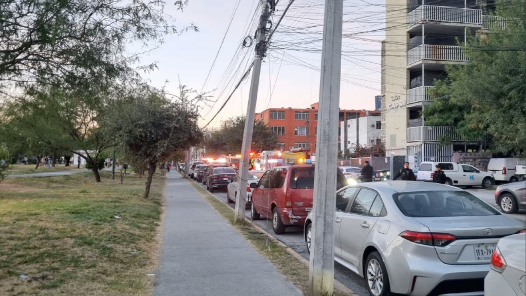 explosión-de-boiler-colonia-Tecnológico-Bomberos-Nuevo-León-edificio-departamentos