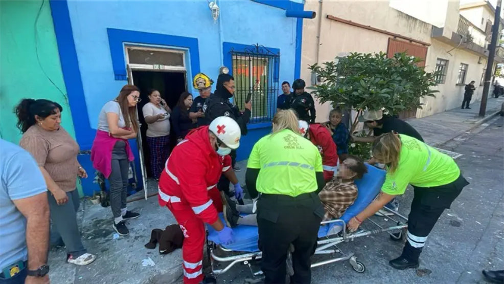 adultos-mayores-explosión-de-gas-colonia-Industrial-Policía-de-Monterrey